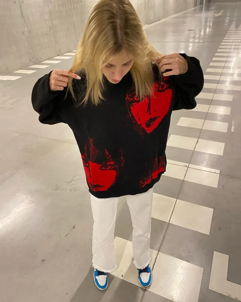 Black And Red Sweater - Image 5