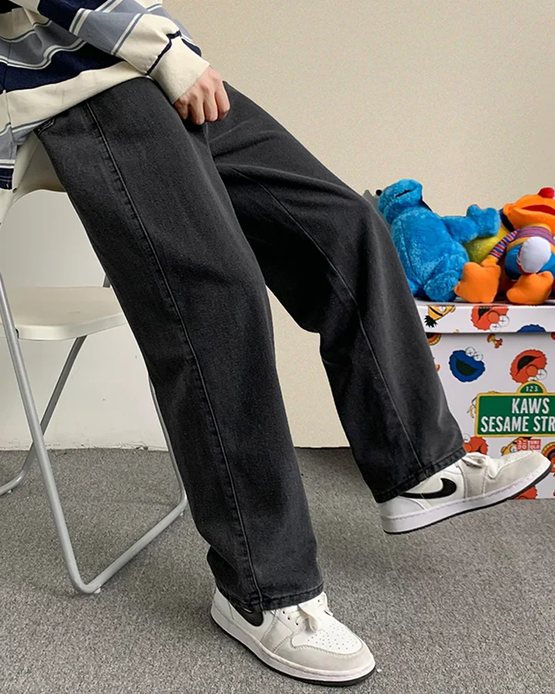 Black Loose Fitting Jeans - Image 4